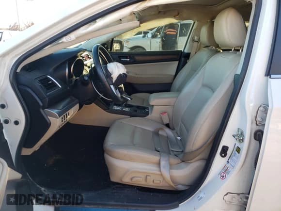 ✅ 2017 Subaru Legacy Limited • VIN: 4S3BNAN64H3013518 • Лот: 37397623. Опубликован ранее на Copart с пробегом Не указан. Бесплатный доступ к архиву аукционных продаж из США и подробный отчёт об истории автомобиля на DreamBid. Изображение 7.