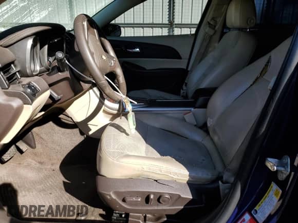 ✅ 2013 Chevrolet Malibu LT • VIN: 1G11C5SA2DU149323 • Lot: 82402225. Wystawiony na Copart z przebiegiem 258 783 mil. Bezpłatny archiwum sprzedaży aukcyjnych z USA i szczegółowy raport historii pojazdu na DreamBid. Zdjęcie 7.