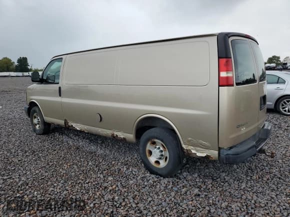 ✅ 2008 Chevrolet Express Cargo • VIN: 1GCGG29C981195542 • Lot: 81629925. Listed on Copart with 200,004 mi. Free auction sales archive from the USA and detailed vehicle history report at DreamBid. Image 2.