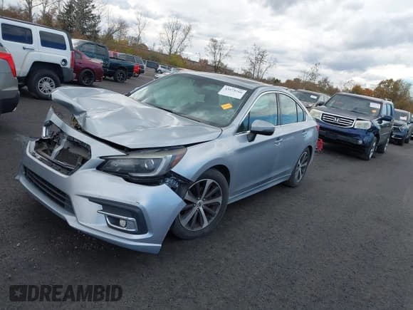 ✅ 2018 Subaru Legacy Limited • VIN: 4S3BNAN67J3040315 • Лот: 43575566. Опубликован ранее на IAAI с пробегом 176 616 миль. Бесплатный доступ к архиву аукционных продаж из США и подробный отчёт об истории автомобиля на DreamBid. Изображение 2.