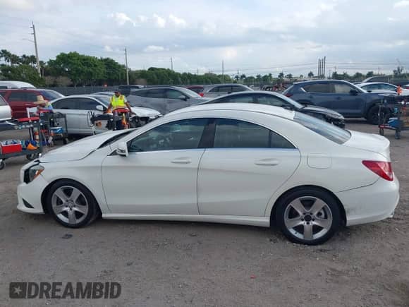 2015 Mercedes-Benz CLA 250 с VIN WDDSJ4EB5FN168810, выставлен на аукционе IAAI как лот 41609205 с пробегом 108 220 миль миль и . История ставок и продаж доступна на DreamBid. Изображение 14.
