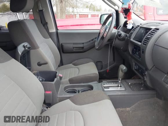 ✅ 2006 Nissan Xterra SE • VIN: 5N1AN08W56C516985 • Lot: 41663936. Wystawiony na IAAI z przebiegiem 187 540 mil. Bezpłatny archiwum sprzedaży aukcyjnych z USA i szczegółowy raport historii pojazdu na DreamBid. Zdjęcie 5.