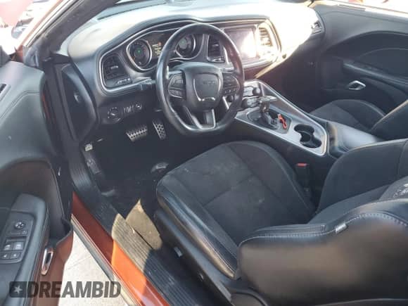 2020 Dodge Challenger R/T Scat Pack z VIN 2C3CDZFJ3LH222638, wystawiony jako Copart lot #87066875 z przebiegiem 95 038 mil mil oraz Czysty tytuł • Clean title. Historia ofert i sprzedaży dostępna na DreamBid. Obrazek 8.