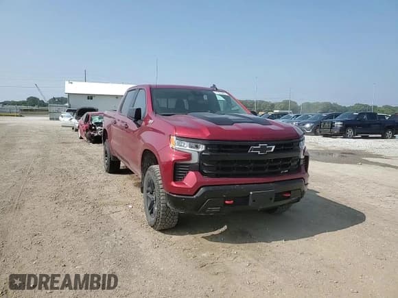 ✅ 2023 Chevrolet Silverado 1500 LT Trail Boss • VIN: 3GCUDFED8PG329197 • Lot: 71083065. Wystawiony na Copart z przebiegiem 31 752 mil. Bezpłatny archiwum sprzedaży aukcyjnych z USA i szczegółowy raport historii pojazdu na DreamBid. Zdjęcie 13.