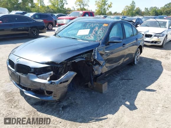 ✅ 2013 BMW 3 Series 328i xDrive • VIN: WBA3B3C59DJ698475 • Lot: 43223920. Listed on IAAI with 137,963 mi. Free auction sales archive from the USA and detailed vehicle history report at DreamBid. Image 2.