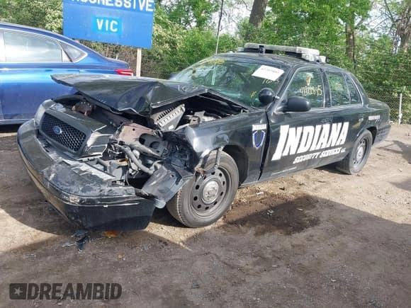 ✅ 2010 Ford Police Interceptor • VIN: 2FABP7BV8AX143700 • Lot: 42202885. Listed on IAAI with 100,000 mi. Free auction sales archive from the USA and detailed vehicle history report at DreamBid. Image 16.