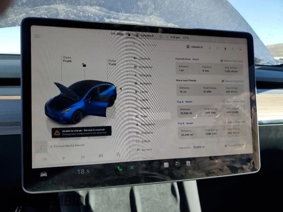 ✅ 2024 Tesla Model Y Long Range • VIN: 7SAYGAEE5RF003891 • Lot: 45431355. Wystawiony na Copart z przebiegiem 25 609 mil. Bezpłatny archiwum sprzedaży aukcyjnych z USA i szczegółowy raport historii pojazdu na DreamBid. Zdjęcie 9.