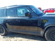 ✅ 2020 Land Rover Defender SE • VIN: SALEP7EU7L2033956 • Lot: 41654588. Wystawiony na IAAI z przebiegiem 85 029 mil. Bezpłatny archiwum sprzedaży aukcyjnych z USA i szczegółowy raport historii pojazdu na DreamBid. Zdjęcie 13.