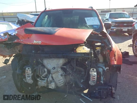 ✅ 2017 Jeep Renegade Sport • VIN: ZACCJBAB0HPG21086 • Lot: 43572267. Wystawiony na IAAI z przebiegiem 67 612 mil. Bezpłatny archiwum sprzedaży aukcyjnych z USA i szczegółowy raport historii pojazdu na DreamBid. Zdjęcie 11.