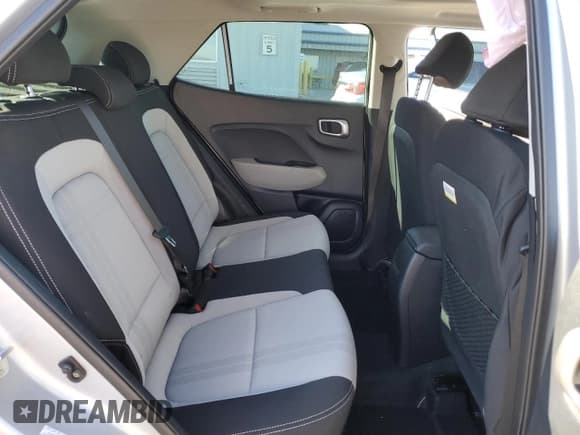✅ 2021 Hyundai Venue SEL • VIN: KMHRC8A36MU122281 • Lot: 41477825. Listed on Copart with 9,841 mi. Free auction sales archive from the USA and detailed vehicle history report at DreamBid. Image 10.