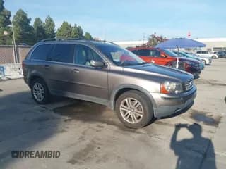 ✅ 2010 Volvo XC90 I6 • VIN: YV4982CY4A1542207 • Lot: 43832848. Listed on IAAI with 209,924 mi. Free auction sales archive from the USA and detailed vehicle history report at DreamBid. Image 1.