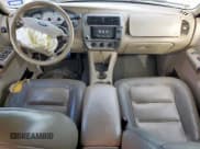 ✅ 2003 Ford Explorer Sport Trac XLS • VIN: 1FMDU67E93UB98287 • Lot: 71918915. Wystawiony na Copart z przebiegiem 189 959 mil. Bezpłatny archiwum sprzedaży aukcyjnych z USA i szczegółowy raport historii pojazdu na DreamBid. Zdjęcie 8.