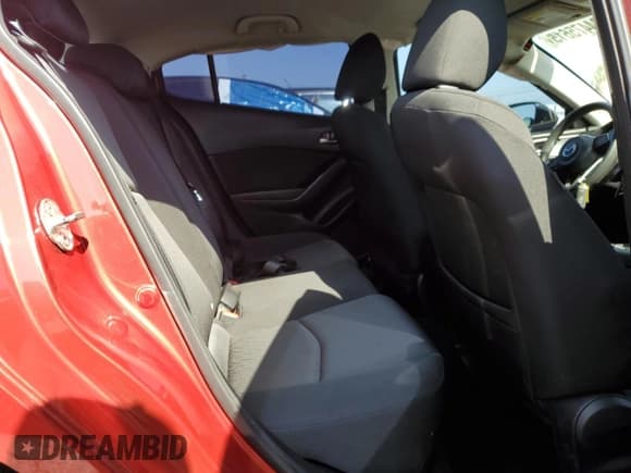 ✅ 2018 Mazda 3 Sport • VIN: 3MZBN1K77JM199683 • Лот: 84475615. Опубликован ранее на Copart с пробегом 79 186 миль. Бесплатный доступ к архиву аукционных продаж из США и подробный отчёт об истории автомобиля на DreamBid. Изображение 11.