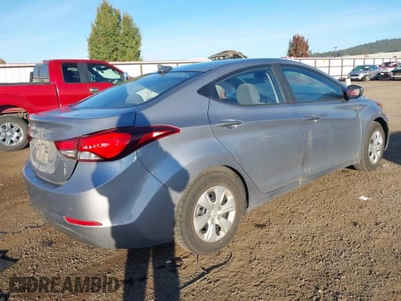 ✅ 2016 Hyundai Elantra SE • VIN: 5NPDH4AE1GH743078 • Лот: 43496550. Опубликован ранее на IAAI с пробегом 98 082 миль. Бесплатный доступ к архиву аукционных продаж из США и подробный отчёт об истории автомобиля на DreamBid. Изображение 4.