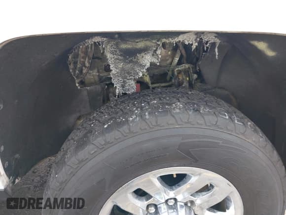 ✅ 2017 Chevrolet Silverado 2500HD LT • VIN: 1GC1KVEY9HF196250 • Lot: 41183166. Wystawiony na IAAI z przebiegiem 135 806 mil. Bezpłatny archiwum sprzedaży aukcyjnych z USA i szczegółowy raport historii pojazdu na DreamBid. Zdjęcie 12.