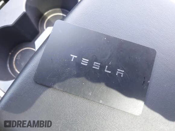 ✅ 2023 Tesla Model Y Long Range • VIN: 7SAYGDEE0PA111430 • Lot: 42156924. Wystawiony na IAAI z przebiegiem 35 950 mil. Bezpłatny archiwum sprzedaży aukcyjnych z USA i szczegółowy raport historii pojazdu na DreamBid. Zdjęcie 11.