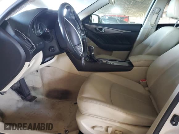 ✅ 2016 Infiniti Q50 Premium • VIN: JN1CV7AP1GM202144 • Lot: 87431105. Wystawiony na Copart z przebiegiem 93 550 mil. Bezpłatny archiwum sprzedaży aukcyjnych z USA i szczegółowy raport historii pojazdu na DreamBid. Zdjęcie 7.