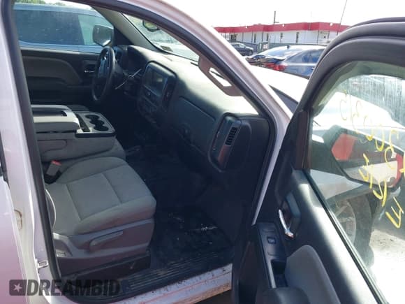 ✅ 2019 GMC Sierra 1500 • VIN: 2GTV2LEC1K1223241 • Лот: 42300315. Опубликован ранее на IAAI с пробегом 134 283 миль. Бесплатный доступ к архиву аукционных продаж из США и подробный отчёт об истории автомобиля на DreamBid. Изображение 5.