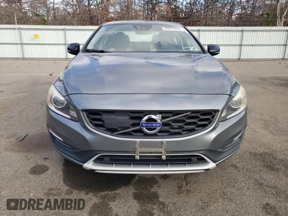 ✅ 2016 Volvo S60 T5 Platinum • VIN: YV4612UM0G2001094 • Лот: 92891915. Опубликован ранее на Copart с пробегом 83 874 миль. Бесплатный доступ к архиву аукционных продаж из США и подробный отчёт об истории автомобиля на DreamBid. Изображение 5.