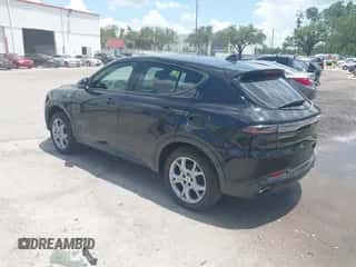 2024 Dodge Hornet R/T z VIN ZACPDFCW6R3A35730, wystawiony jako IAAI lot #42708536 z przebiegiem 23 026 mil mil oraz . Historia ofert i sprzedaży dostępna na DreamBid. Obrazek 3.