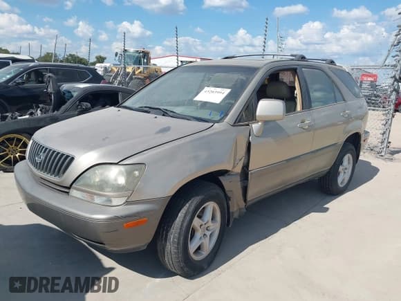 ✅ 2000 Lexus RX 300 • VIN: JT6HF10UXY0164403 • Лот: 43203994. Опубликован ранее на IAAI с пробегом 138 631 миль. Бесплатный доступ к архиву аукционных продаж из США и подробный отчёт об истории автомобиля на DreamBid. Изображение 2.