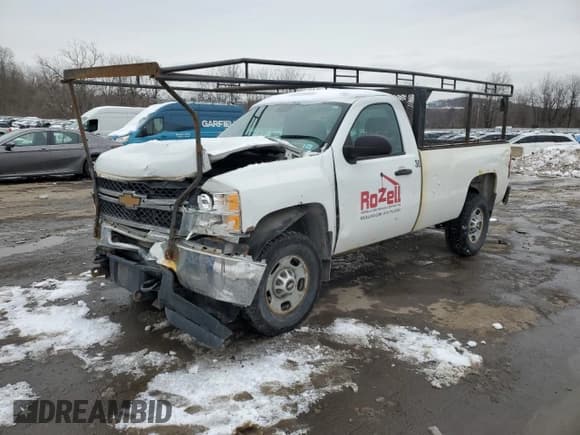 ✅ 2014 Chevrolet Silverado 2500HD Work Truck • VIN: 1GC0KVCG6EF166902 • Lot: 45173735. Wystawiony na Copart z przebiegiem 210 910 mil. Bezpłatny archiwum sprzedaży aukcyjnych z USA i szczegółowy raport historii pojazdu na DreamBid. Zdjęcie 1.