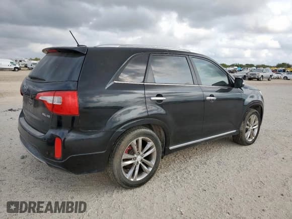 ✅ 2015 Kia Sorento SX Limited • VIN: 5XYKW4A76FG606514 • Lot: 93835915. Listed on Copart with Not provided. Free auction sales archive from the USA and detailed vehicle history report at DreamBid. Image 3.