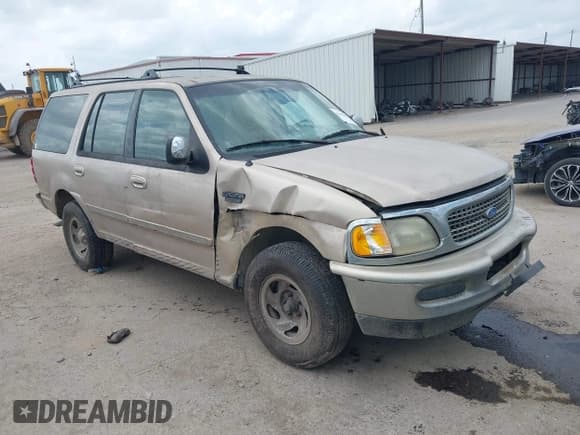 ✅ 1997 Ford Expedition XLT • VIN: 1FMEU1765VLB24163 • Lot: 42303093. Wystawiony na IAAI z przebiegiem 137 427 mil. Bezpłatny archiwum sprzedaży aukcyjnych z USA i szczegółowy raport historii pojazdu na DreamBid. Zdjęcie 1.