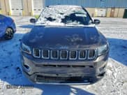✅ 2018 Jeep Compass Limited • VIN: 3C4NJDCB9JT212097 • Lot: 94518205. Wystawiony na Copart z przebiegiem 71 601 mil. Bezpłatny archiwum sprzedaży aukcyjnych z USA i szczegółowy raport historii pojazdu na DreamBid. Zdjęcie 5.