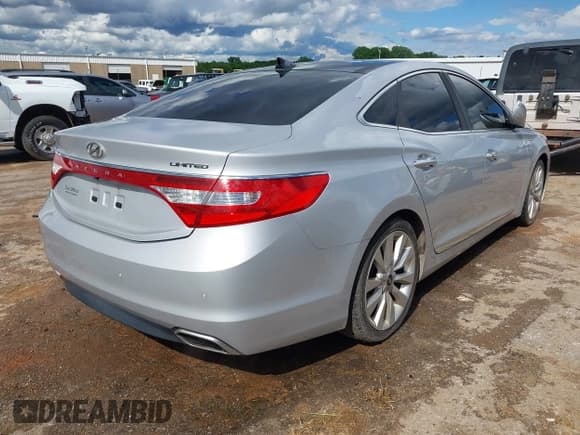 ✅ 2016 Hyundai Azera Limited • VIN: KMHFH4JG6GA569098 • Лот: 42210097. Опубликован ранее на IAAI с пробегом 126 139 миль. Бесплатный доступ к архиву аукционных продаж из США и подробный отчёт об истории автомобиля на DreamBid. Изображение 4.
