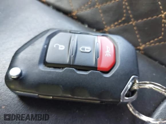 ✅ 2023 Jeep Gladiator Overland • VIN: 1C6HJTFG1PL562849 • Lot: 42076164. Listed on IAAI with 24,942 mi. Free auction sales archive from the USA and detailed vehicle history report at DreamBid. Image 11.