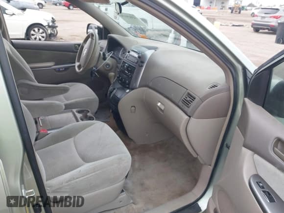 ✅ 2007 Toyota Sienna LE • VIN: 5TDZK23C47S017393 • Лот: 43828136. Опубликован ранее на IAAI с пробегом 238 049 миль. Бесплатный доступ к архиву аукционных продаж из США и подробный отчёт об истории автомобиля на DreamBid. Изображение 5.