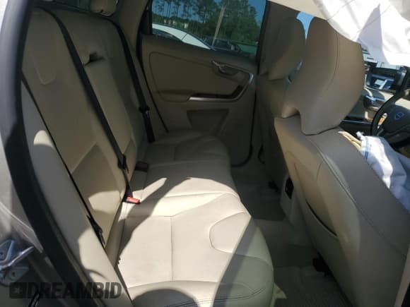 ✅ 2016 Volvo XC60 T6 Drive-E • VIN: YV449MDKXG2791062 • Lot: 52425845. Listed on Copart with 114,239 mi. Free auction sales archive from the USA and detailed vehicle history report at DreamBid. Image 11.