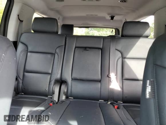 2020 Chevrolet Suburban LS z VIN 1GNSCGKC5LR306893, wystawiony jako Copart lot #81248705 z przebiegiem 34 372 mil mil oraz Szkoda całkowita • Salvage title. Historia ofert i sprzedaży dostępna na DreamBid. Obrazek 10.