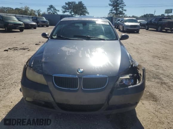 ✅ 2006 BMW 3 Series 325i • VIN: WBAVB17566NK37253 • Lot: 82557535. Wystawiony na Copart z przebiegiem 235 976 mil. Bezpłatny archiwum sprzedaży aukcyjnych z USA i szczegółowy raport historii pojazdu na DreamBid. Zdjęcie 5.