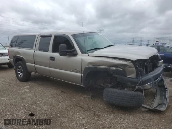 ✅ 2003 Chevrolet Silverado 2500HD LS • VIN: 1GCHC29123E274857 • Лот: 53446795. Опубликован ранее на Copart с пробегом 198 736 миль. Бесплатный доступ к архиву аукционных продаж из США и подробный отчёт об истории автомобиля на DreamBid. Изображение 4.