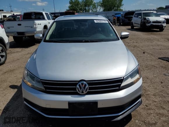✅ 2015 Volkswagen Jetta SE • VIN: 3VWD07AJ6FM232171 • Lot: 62503115. Listed on Copart with 82,745 mi. Free auction sales archive from the USA and detailed vehicle history report at DreamBid. Image 5.