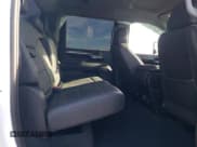 ✅ 2024 Chevrolet Silverado 2500HD • VIN: 2GC1YPEY6R1104854 • Lot: 49789305. Wystawiony na Copart z przebiegiem Nie podano. Bezpłatny archiwum sprzedaży aukcyjnych z USA i szczegółowy raport historii pojazdu na DreamBid. Zdjęcie 10.