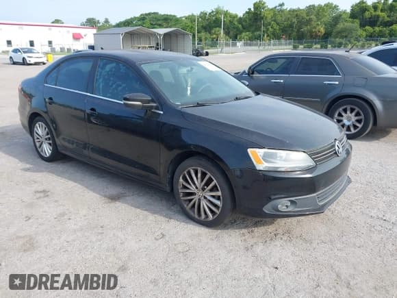 ✅ 2011 Volkswagen Jetta SEL • VIN: 3VWLX7AJ6BM394822 • Лот: 42360987. Опубликован ранее на IAAI с пробегом 173 310 миль. Бесплатный доступ к архиву аукционных продаж из США и подробный отчёт об истории автомобиля на DreamBid. Изображение 1.