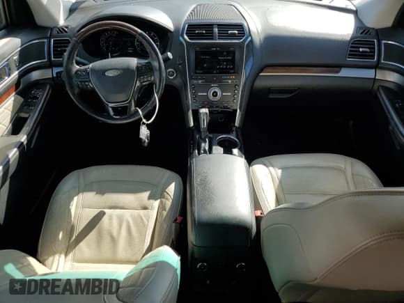 ✅ 2016 Ford Explorer Platinum • VIN: 1FM5K8HT9GGB49789 • Lot: 85557485. Wystawiony na Copart z przebiegiem 183 297 mil. Bezpłatny archiwum sprzedaży aukcyjnych z USA i szczegółowy raport historii pojazdu na DreamBid. Zdjęcie 8.