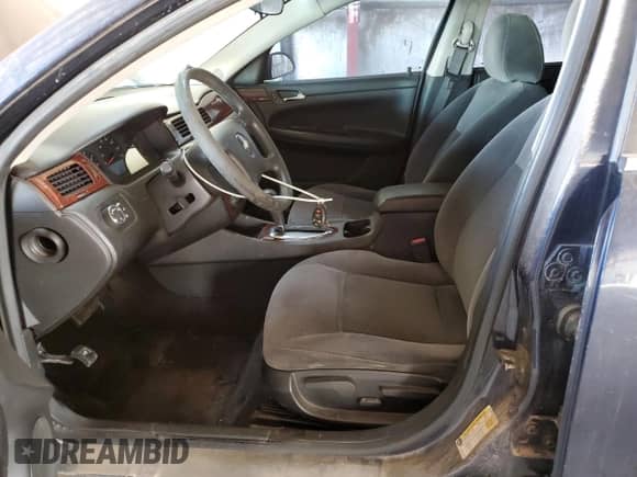 2009 Chevrolet Impala LS с VIN 2G1WB57K491279813, выставлен на аукционе Copart как лот 90136475 с пробегом 151 360 миль миль и Чистый • Clean title. История ставок и продаж доступна на DreamBid. Изображение 7.