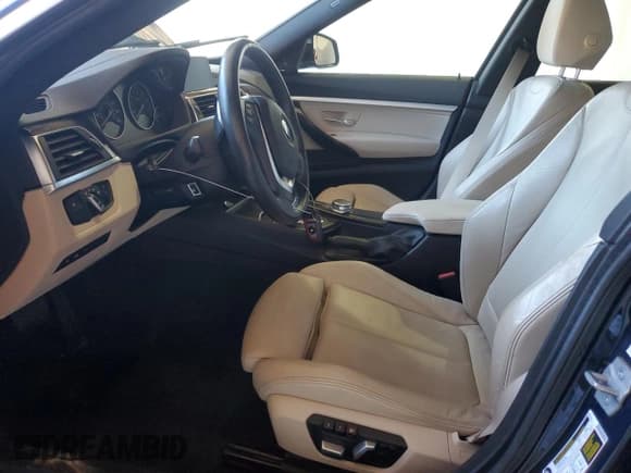 ✅ 2018 BMW 3 Series 340i xDrive • VIN: WBA8Y3C52JG451313 • Лот: 87228505. Опубликован ранее на Copart с пробегом 76 879 миль. Бесплатный доступ к архиву аукционных продаж из США и подробный отчёт об истории автомобиля на DreamBid. Изображение 7.