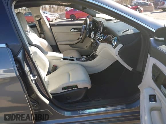 ✅ 2014 Mercedes-Benz CLA 45 AMG • VIN: WDDSJ5CB6EN049171 • Lot: 43674896. Listed on IAAI with 78,251 mi. Free auction sales archive from the USA and detailed vehicle history report at DreamBid. Image 5.