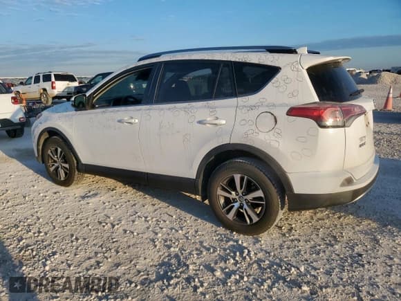 ✅ 2018 Toyota RAV4 XLE • VIN: JTMWFREV6JD132580 • Lot: 80488235. Wystawiony na Copart z przebiegiem 20 476 mil. Bezpłatny archiwum sprzedaży aukcyjnych z USA i szczegółowy raport historii pojazdu na DreamBid. Zdjęcie 2.