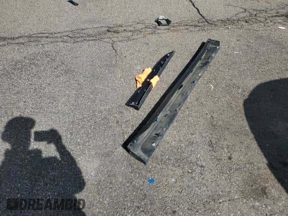 2018 Mitsubishi Outlander SE with VIN JA4AD3A38JZ041292, listed as a Copart auction lot 83993865 with 95,809 mi miles and Salvage title. Bid and sale history available at DreamBid. Image 12.