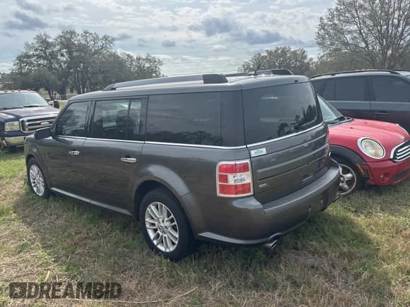 ✅ 2016 Ford Flex SEL • VIN: 2FMGK5C83GBA09724 • Лот: 46314775. Опубликован ранее на Copart с пробегом 188 103 миль. Бесплатный доступ к архиву аукционных продаж из США и подробный отчёт об истории автомобиля на DreamBid. Изображение 3.