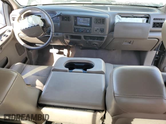 ✅ 2002 Ford F-250 XL • VIN: 1FTNX20F12EA19230 • Lot: 74044634. Listed on Copart with 392,488 mi. Free auction sales archive from the USA and detailed vehicle history report at DreamBid. Image 8.
