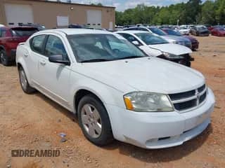2008 Dodge Avenger SE z VIN 1B3LC46J98N252356, wystawiony jako IAAI lot #42850865 z przebiegiem 227 701 mil mil oraz . Historia ofert i sprzedaży dostępna na DreamBid. Obrazek 1.