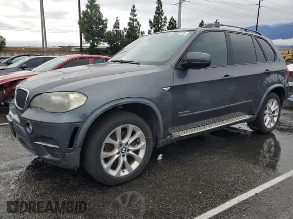 ✅ 2011 BMW X5 35i • VIN: 5UXZV4C58BL741858 • Lot: 82000175. Wystawiony na Copart z przebiegiem 170 493 mil. Bezpłatny archiwum sprzedaży aukcyjnych z USA i szczegółowy raport historii pojazdu na DreamBid. Zdjęcie 1.
