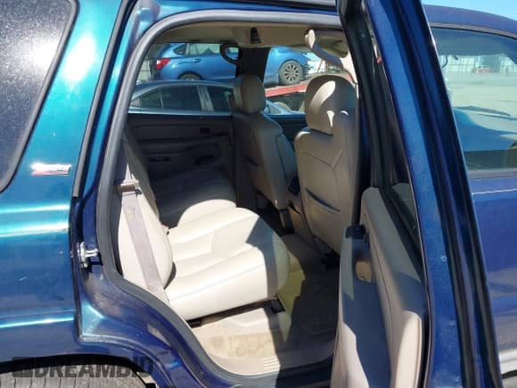 2006 Chevrolet Tahoe LS z VIN 1GNEC13Z16R157867, wystawiony jako IAAI lot #43426064 z przebiegiem 202 744 mil mil oraz . Historia ofert i sprzedaży dostępna na DreamBid. Obrazek 8.